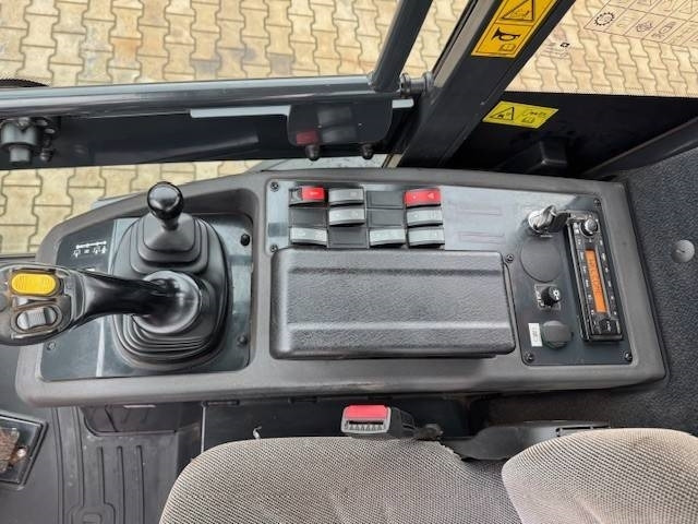 Chargeuse sur pneus Komatsu WA 100 M-8