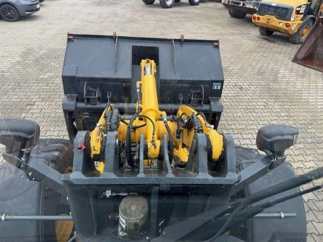 Chargeuse sur pneus Komatsu WA 100 M-8