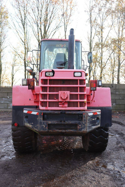 Chargeuse sur pneus Komatsu WA 270-3