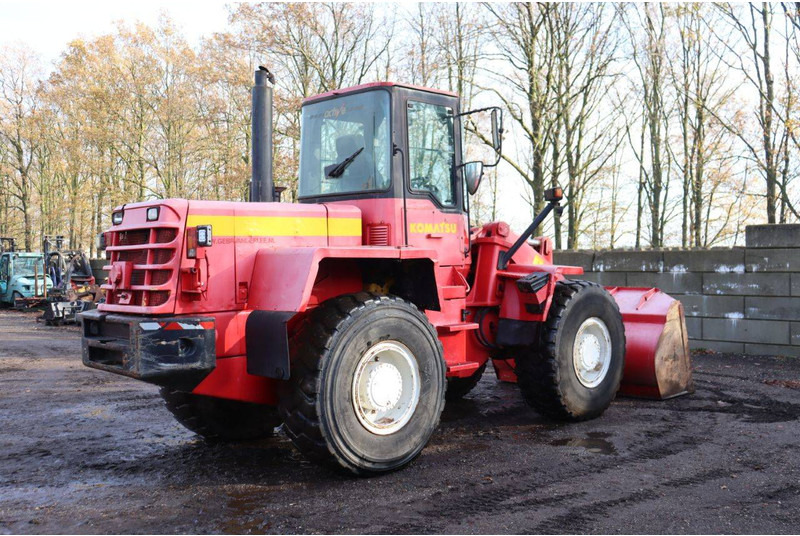 Chargeuse sur pneus Komatsu WA 270-3