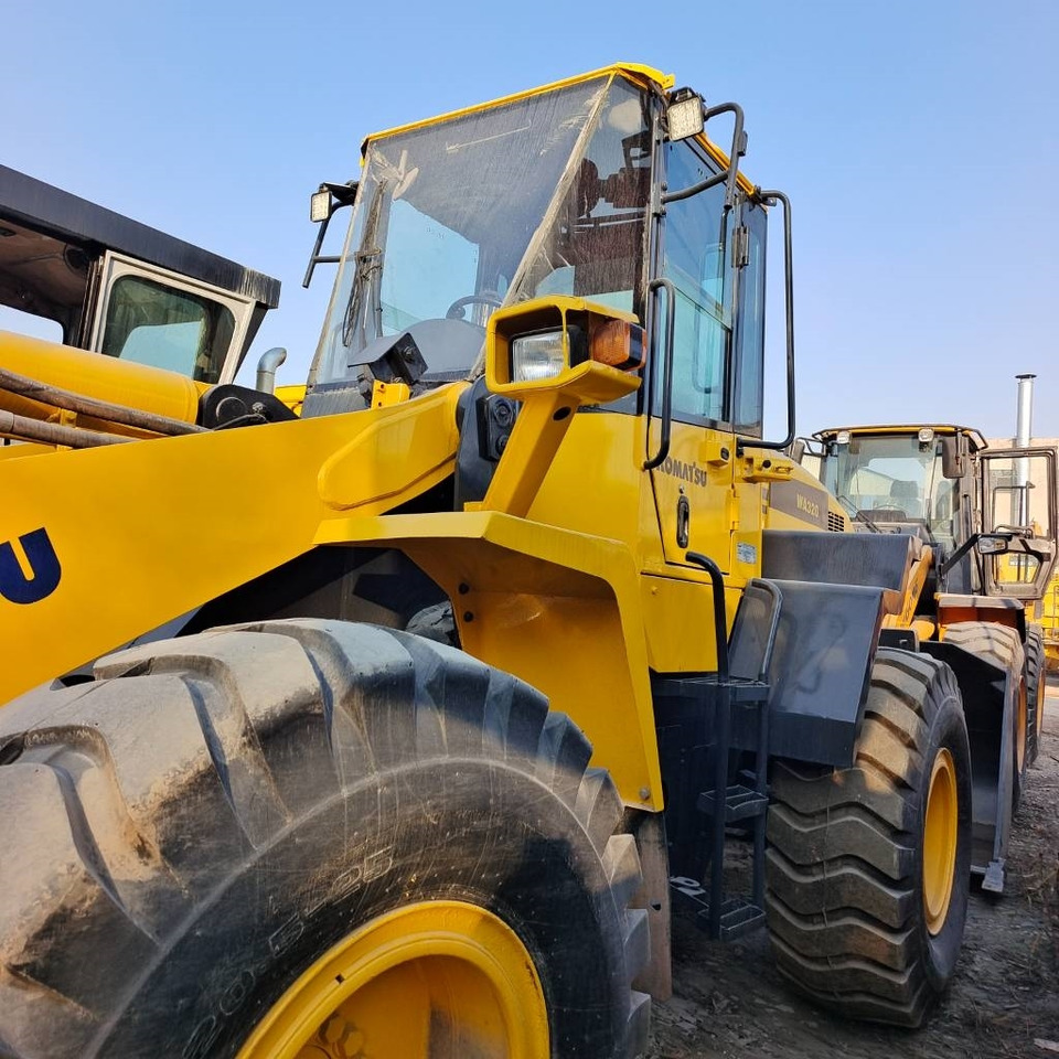 Chargeuse sur pneus Komatsu WA 320-5