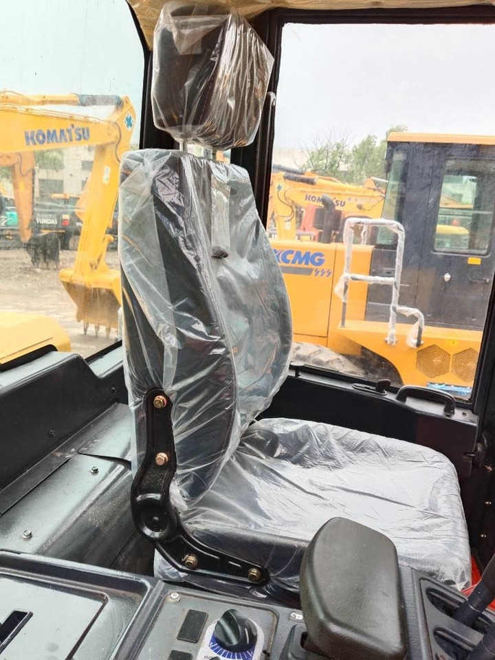 Chargeuse sur pneus Komatsu WA 320-5