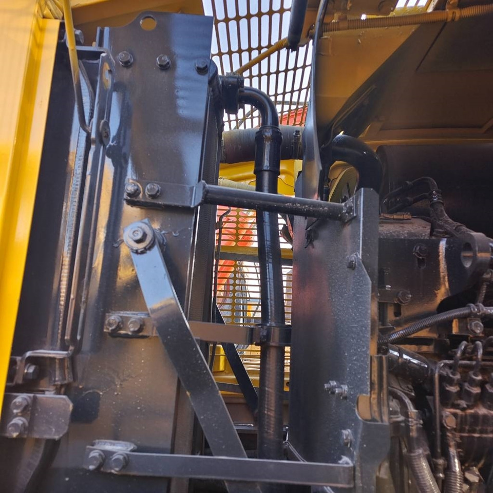Chargeuse sur pneus Komatsu WA 320-5