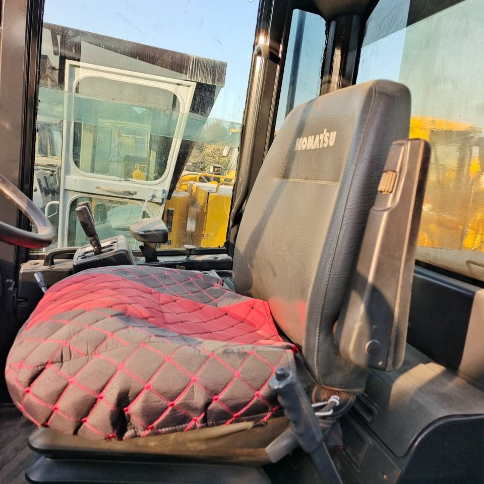 Chargeuse sur pneus Komatsu WA 320-5