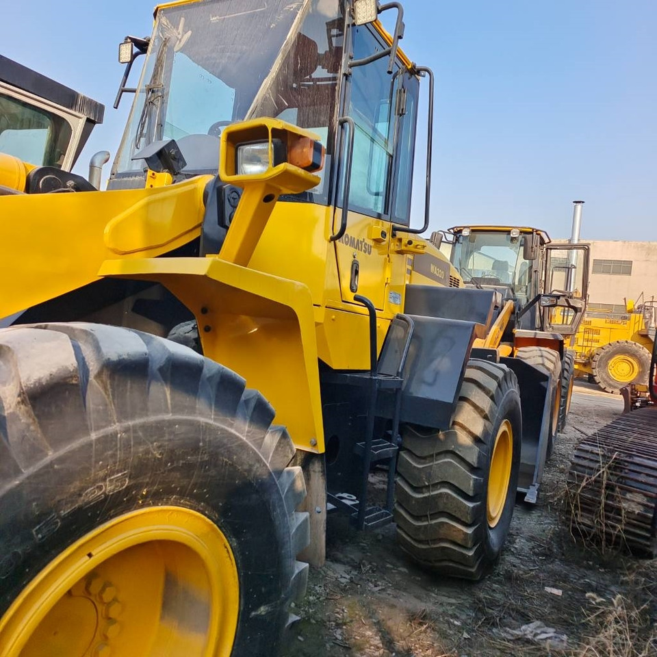 Chargeuse sur pneus Komatsu WA 320-5