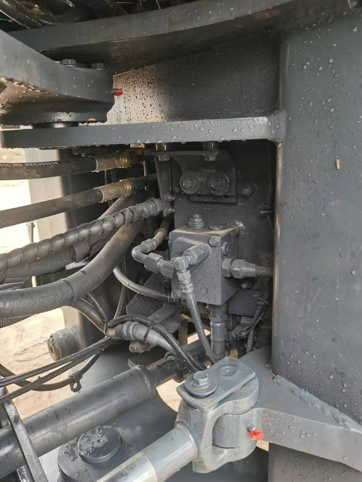 Chargeuse sur pneus Komatsu WA 320-5