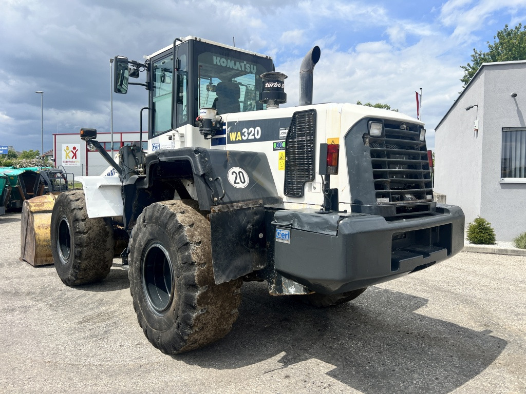 Chargeuse sur pneus Komatsu WA 320-6 (111584)