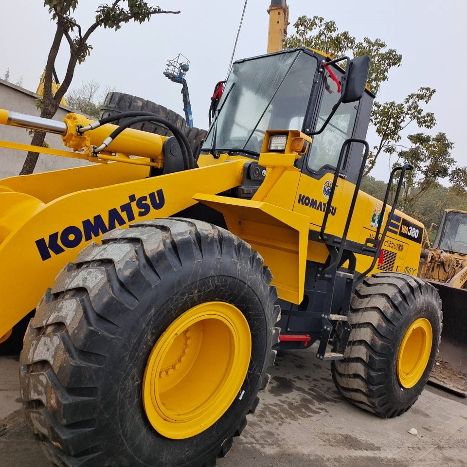 Chargeuse sur pneus Komatsu WA 380