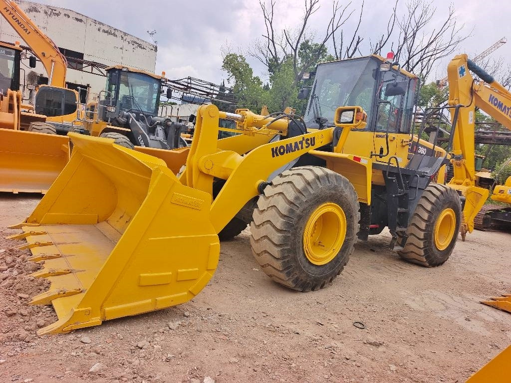 Chargeuse sur pneus Komatsu WA 380