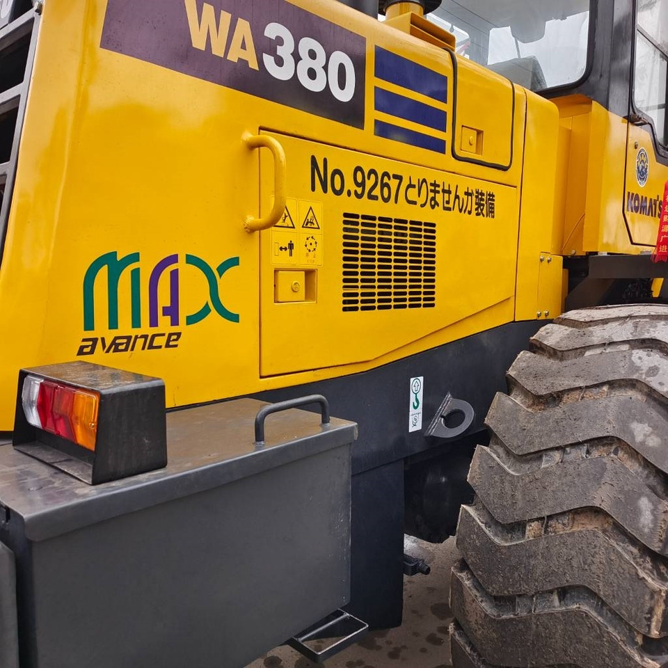 Chargeuse sur pneus Komatsu WA 380