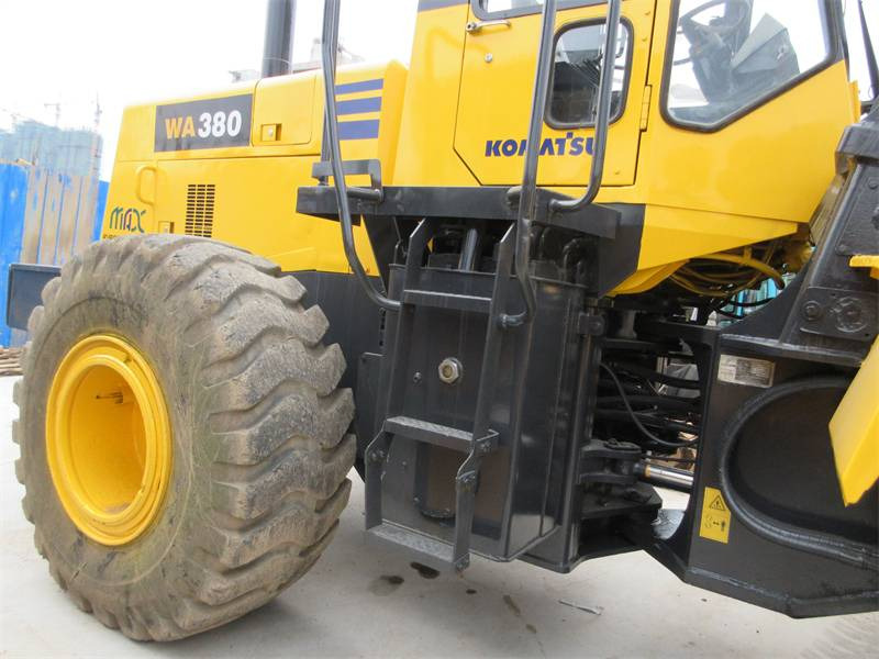 Chargeuse sur pneus Komatsu WA 380
