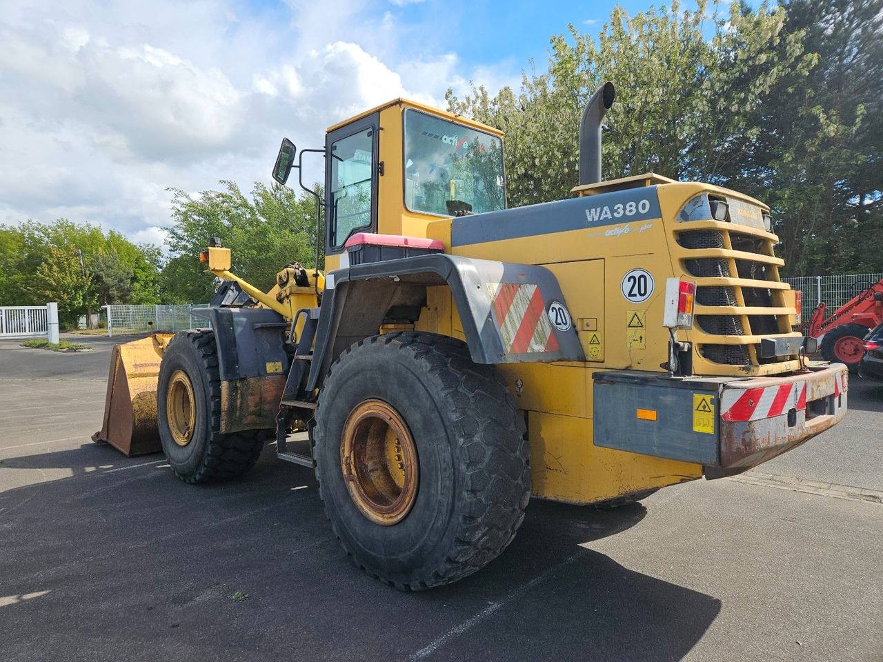 Chargeuse sur pneus Komatsu WA 380-3