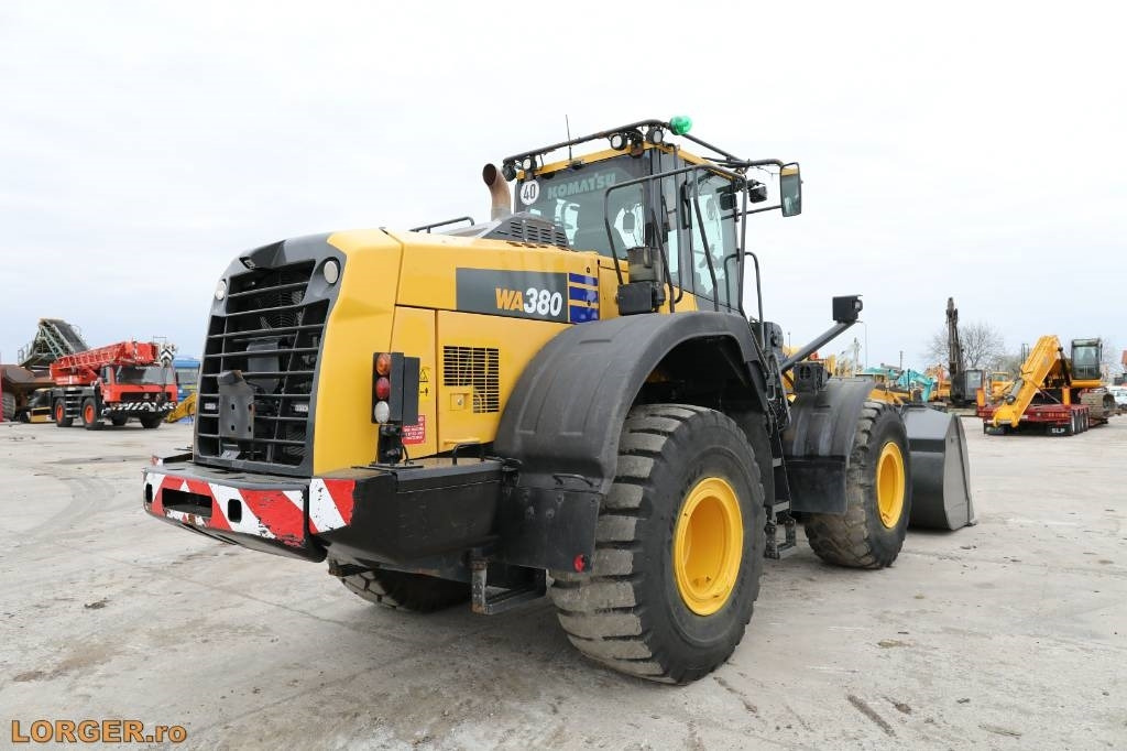 Chargeuse sur pneus Komatsu WA 380-8EO