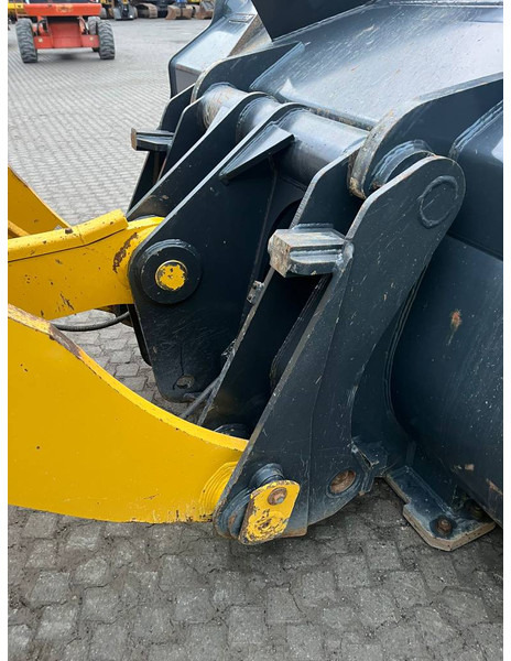 Chargeuse sur pneus Komatsu WA 475-10E0