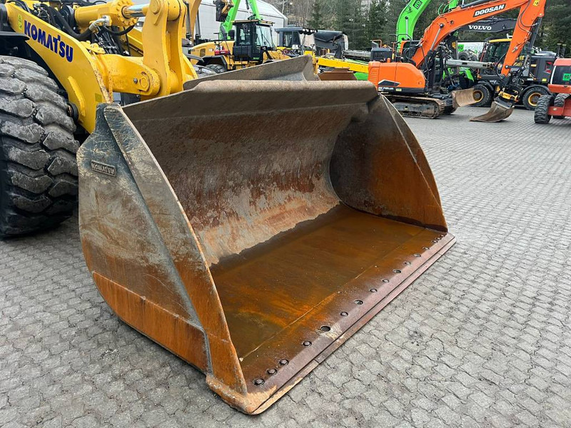 Chargeuse sur pneus Komatsu WA 475-10E0