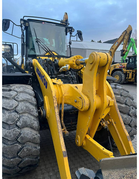 Chargeuse sur pneus Komatsu WA 475-10E0