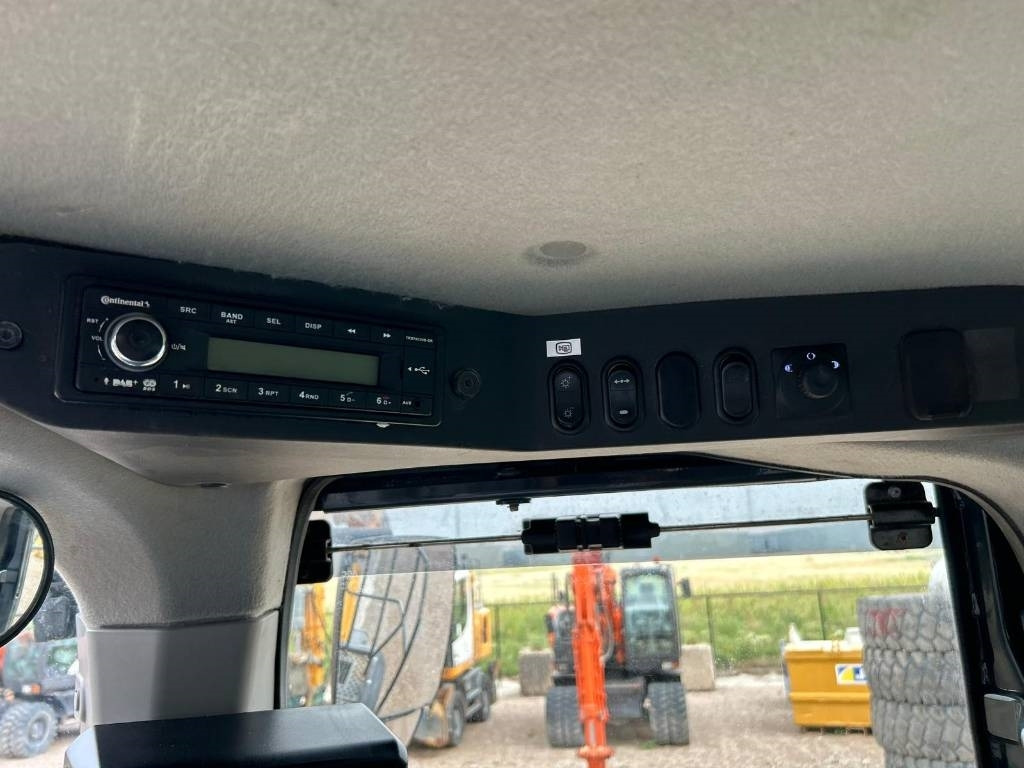 Chargeuse sur pneus Komatsu WA 475-10E0