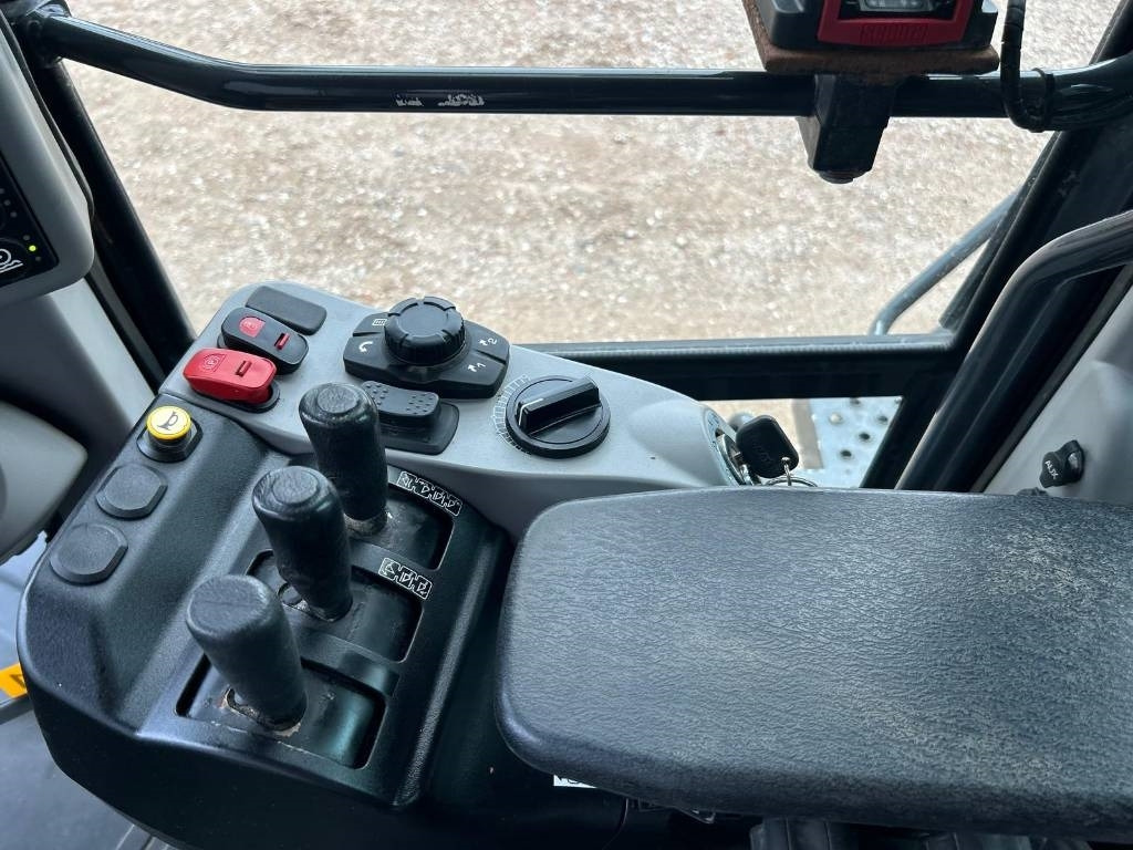 Chargeuse sur pneus Komatsu WA 475-10E0