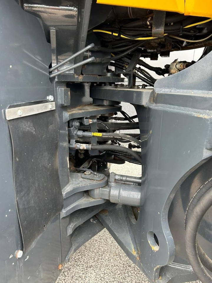 Chargeuse sur pneus Komatsu WA 475-10E0