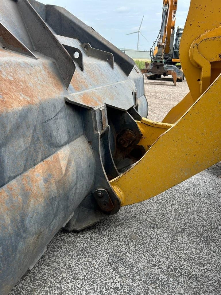 Chargeuse sur pneus Komatsu WA 475-10E0