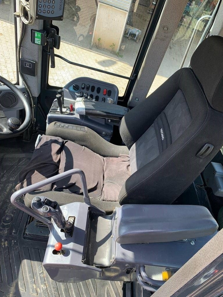 Chargeuse sur pneus Komatsu WA 480-6