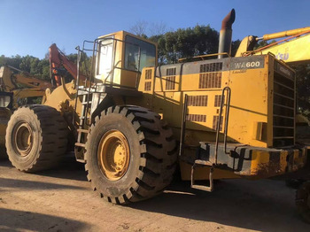 Chargeuse sur pneus  Komatsu WA 600-3