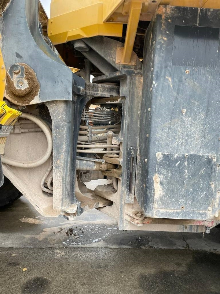 Chargeuse sur pneus Komatsu WA 600-6