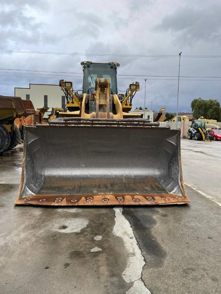 Chargeuse sur pneus Komatsu WA 600-6