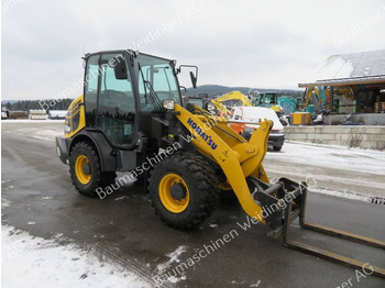 Chargeuse sur pneus Komatsu WA 70 M-8 