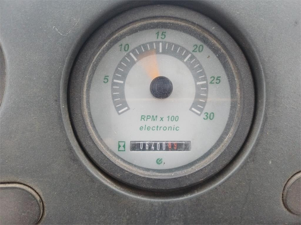 Chargeuse sur pneus Komatsu WB70A Pyöräkuormaaja