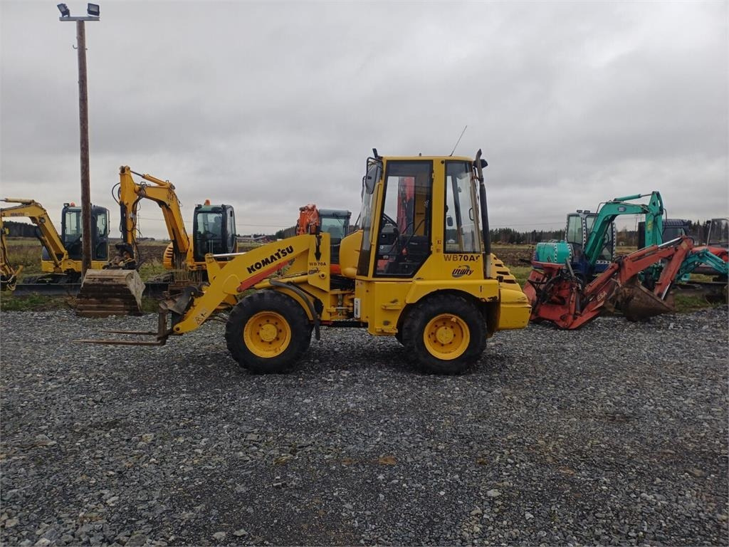 Chargeuse sur pneus Komatsu WB70A Pyöräkuormaaja