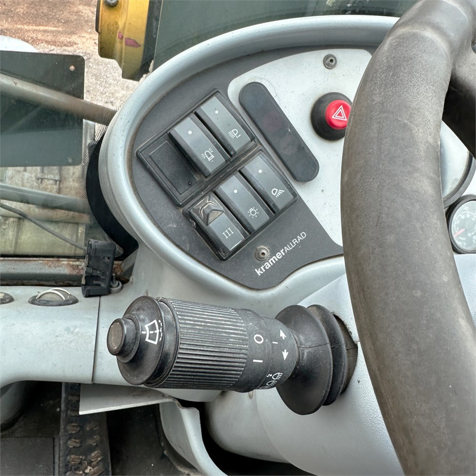 Chargeuse sur pneus Kramer 380