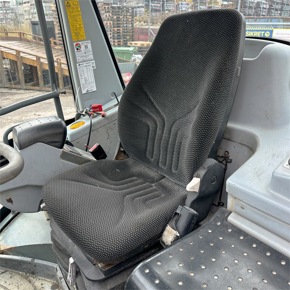 Chargeuse sur pneus Kramer 380