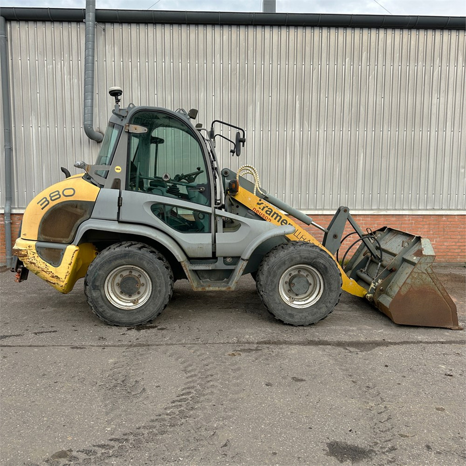 Chargeuse sur pneus Kramer 380