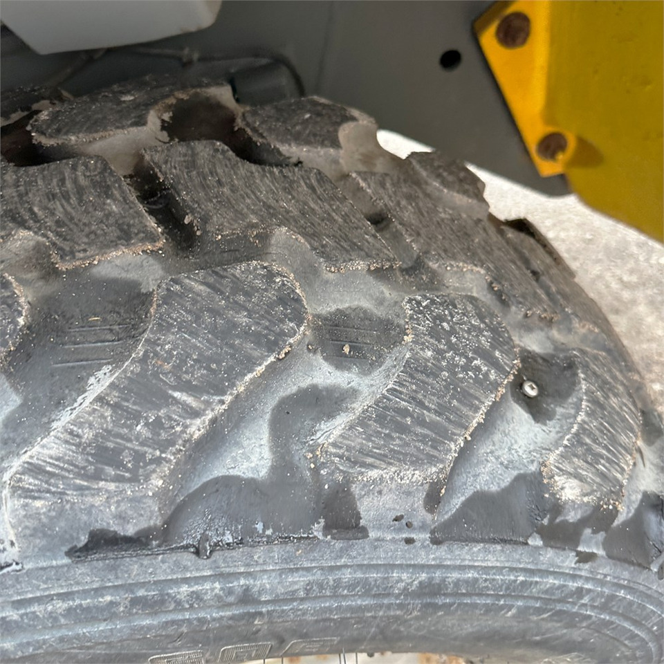 Chargeuse sur pneus Kramer 380