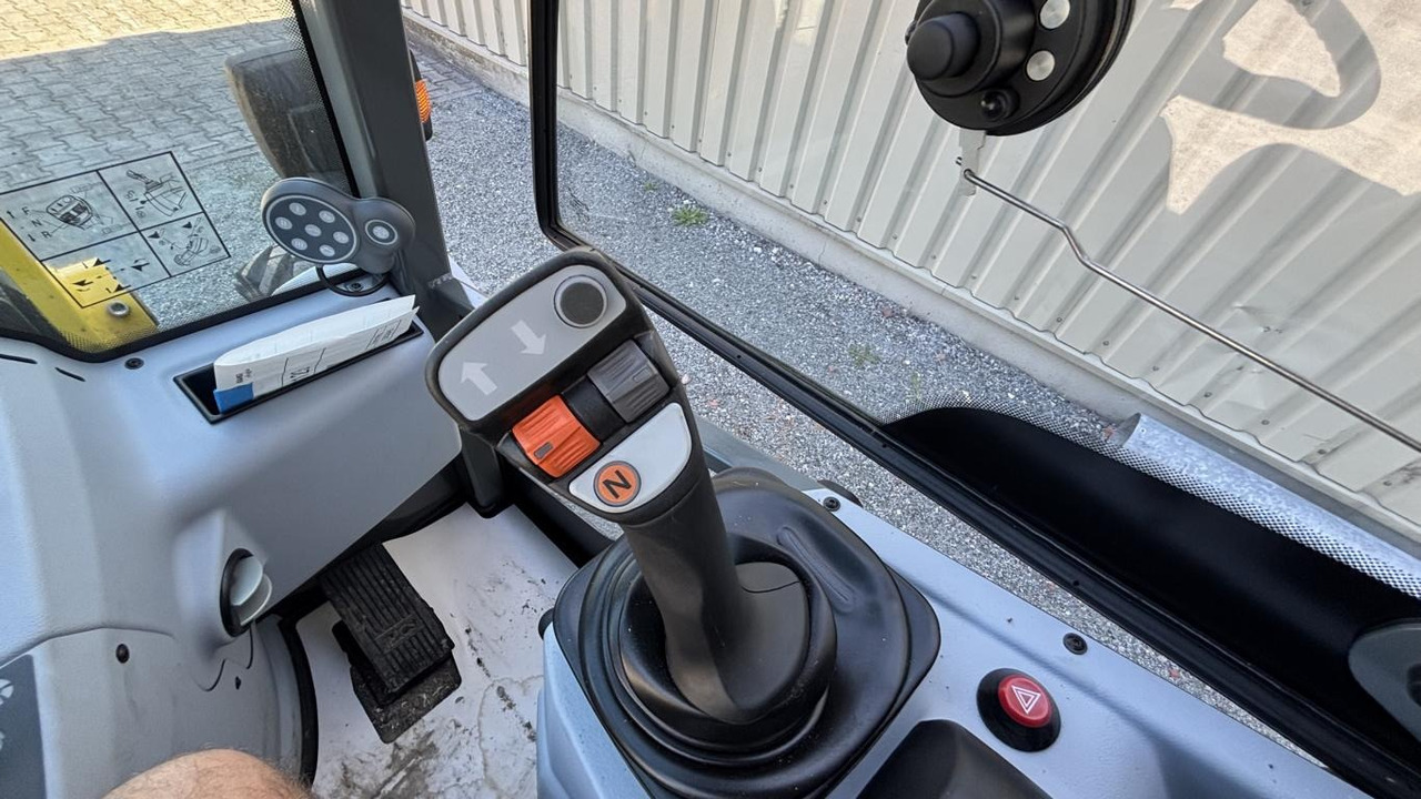 Chargeuse sur pneus Kramer 5065