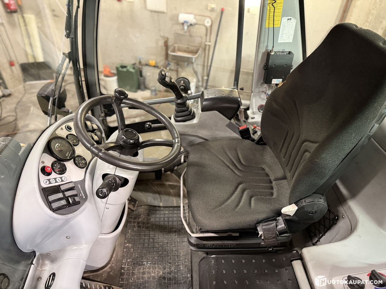 Chargeuse sur pneus Kramer 680 (40 km/h) – Refurbished, Kangasala