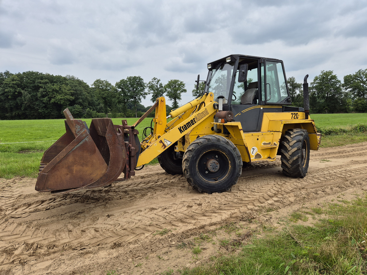 Chargeuse sur pneus Kramer 720 II