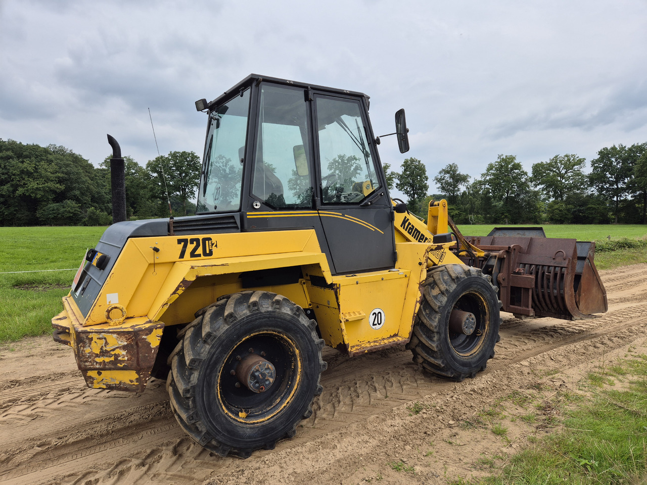Chargeuse sur pneus Kramer 720 II