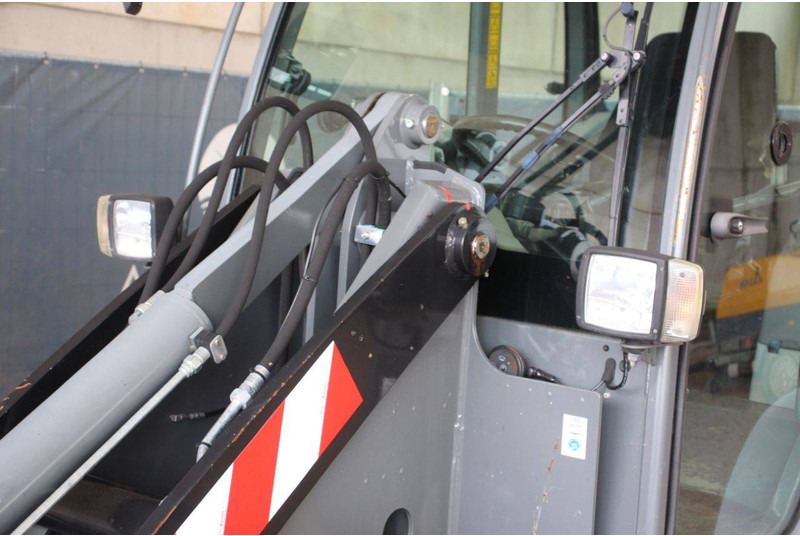 Chargeuse sur pneus Kramer 8085