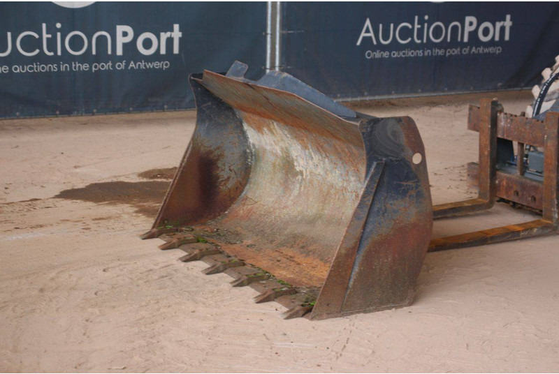 Chargeuse sur pneus Kramer 8085