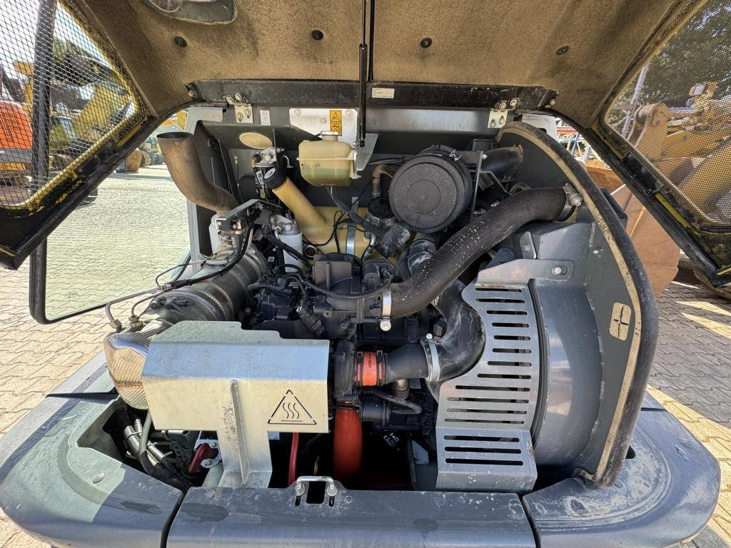 Chargeuse sur pneus Kramer 8095