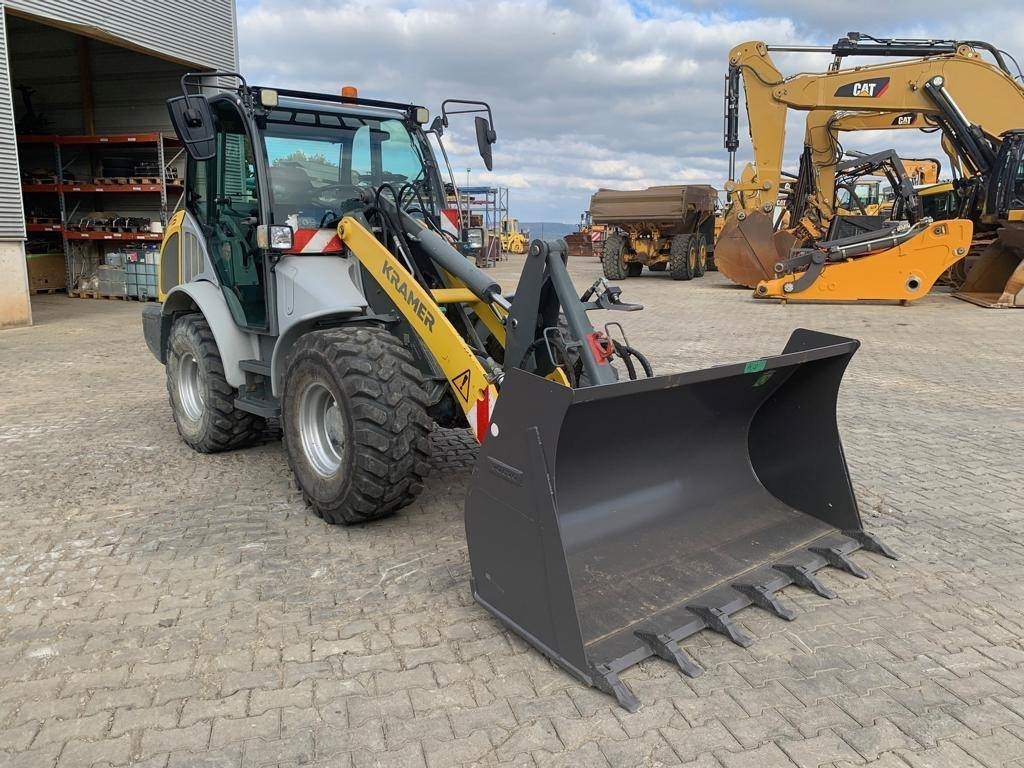 Chargeuse sur pneus Kramer 8095