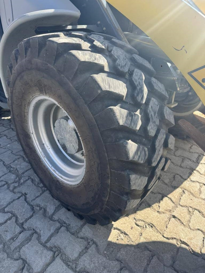 Chargeuse sur pneus Kramer 8095