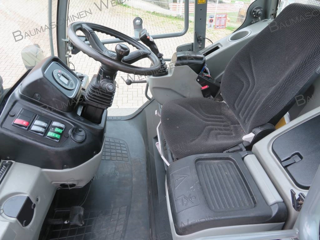 Chargeuse sur pneus Kramer 8115