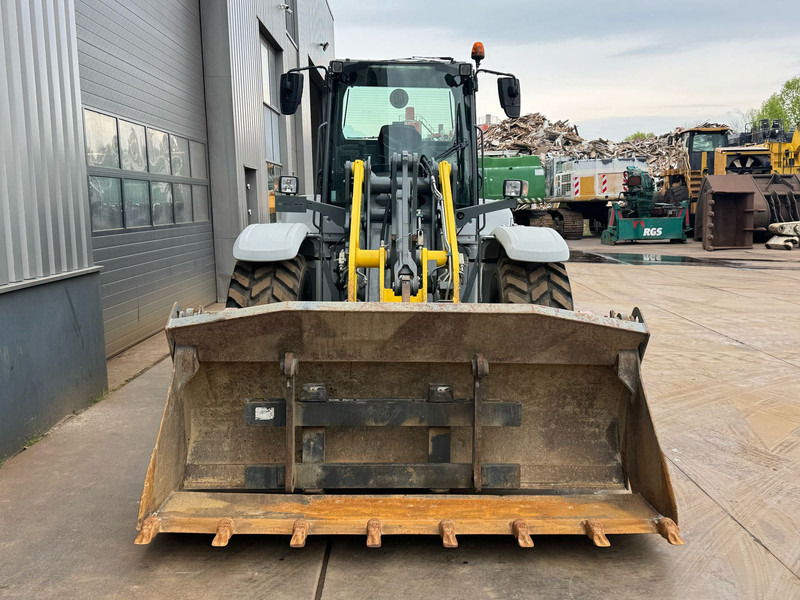 Chargeuse sur pneus Kramer 8155 / Forks / bucket