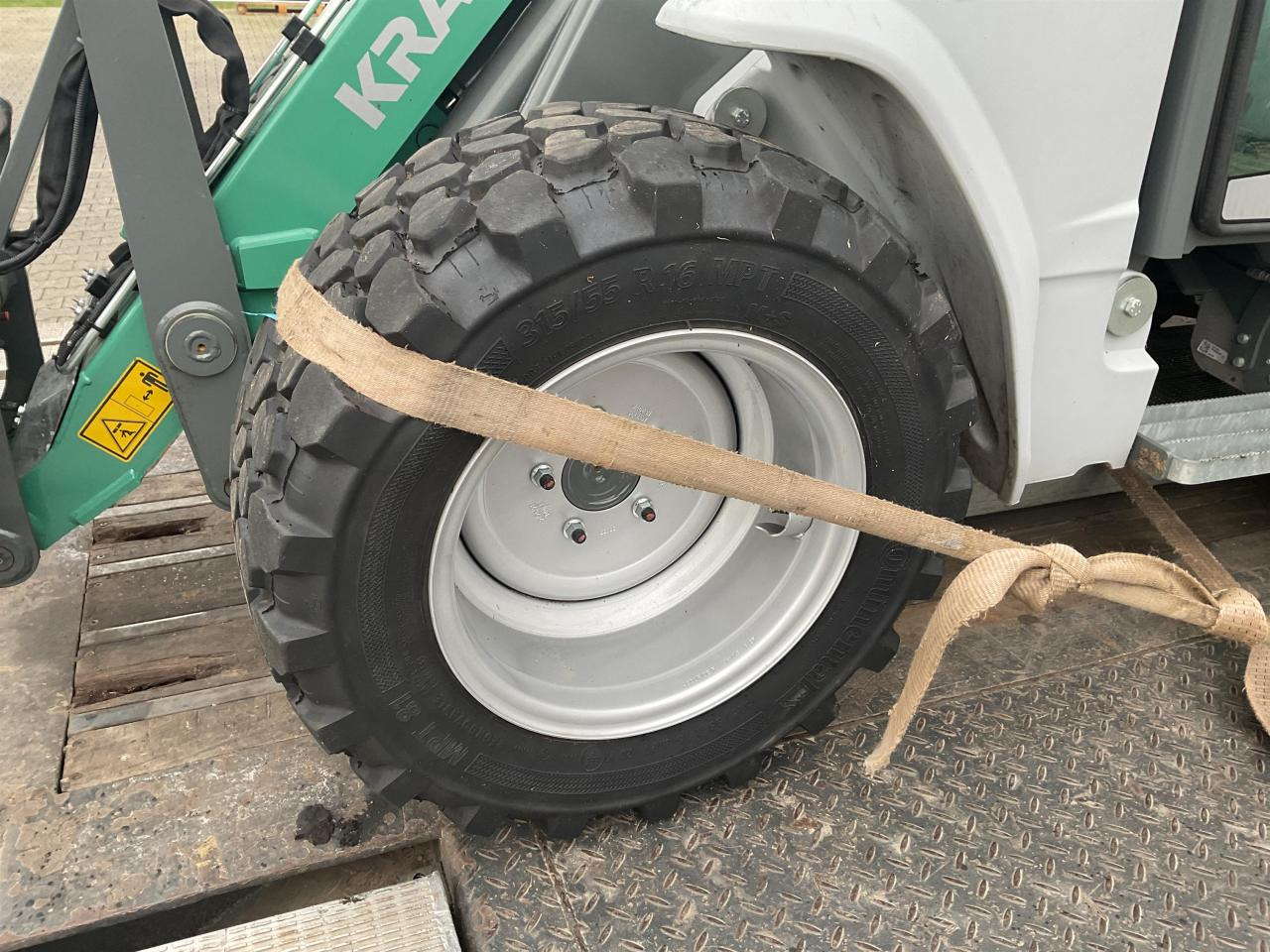 Chargeuse sur pneus Kramer KL14.5