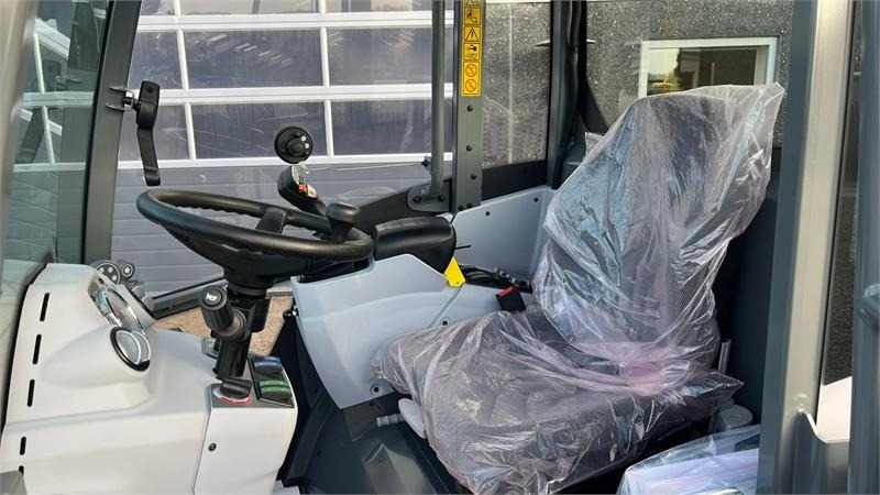 Chargeuse sur pneus Kramer KL25.5T JULE/NYTÅRSTILBUD med teleskoparm, så den