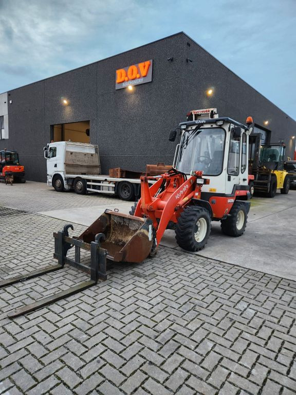 Chargeuse sur pneus Kubota R420