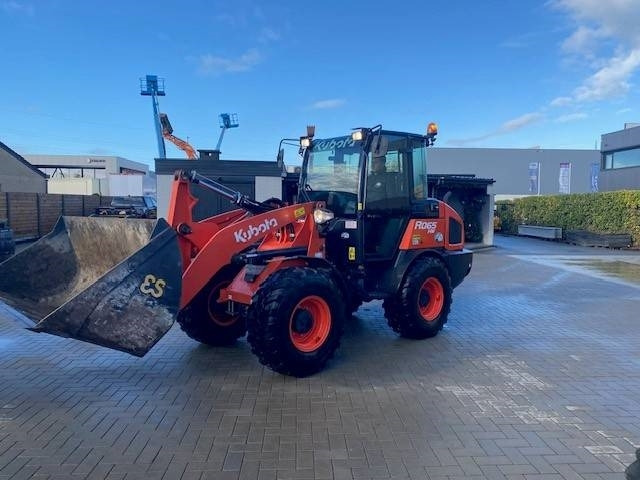 Chargeuse sur pneus Kubota R 065